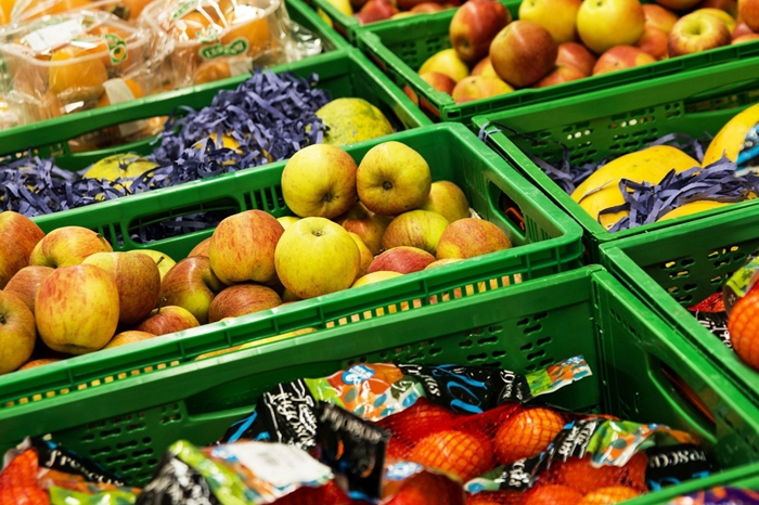 Meyve, sebzeler, ila� sekt�r�, g�da sekt�r�, sa�l�k �r�nleri, et, s�t, s�t �r�nleri, yumurta, bal�k, tavuk, �icek sekt�r�, sucuk salam, past�rma gibi et ve  et �r�nleri �retimlerinden itibaren so�uk hava depolar�nda �e�itli s�cakl�klarda belirli s�reler ile muhafaza edilebilir.